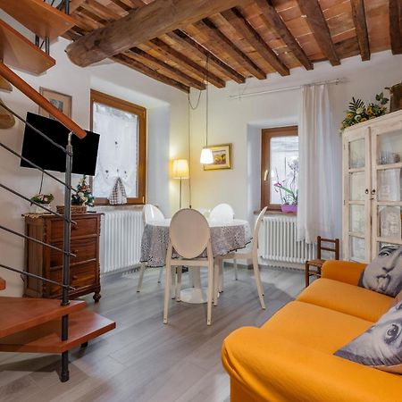 A Casa Da Nonna Elisa Apartment Кастел дел Пиано Екстериор снимка