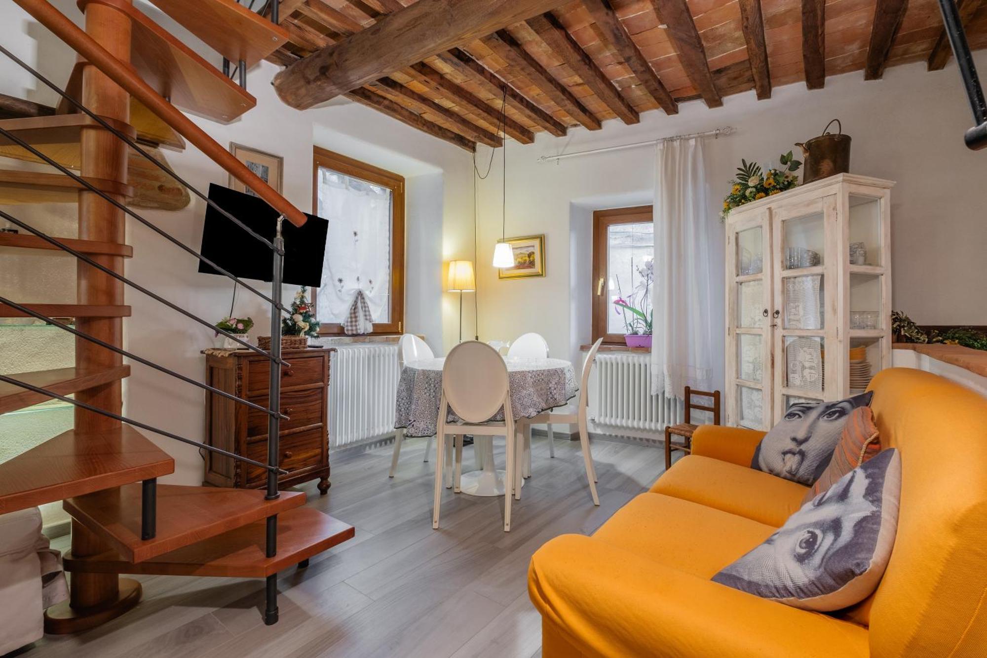 A Casa Da Nonna Elisa Apartment Кастел дел Пиано Екстериор снимка